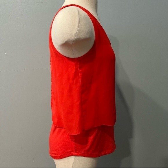 Guess Red Sleeveless Chiffon Overlay Blouse Size XS - Picture 3 of 5